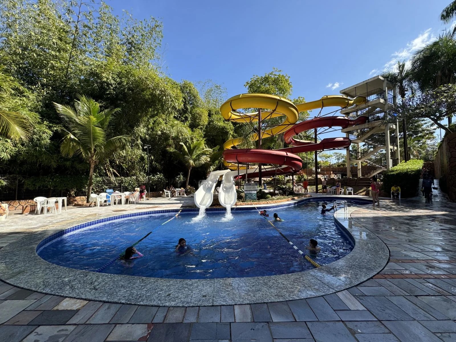 GOLDEN DOLPHIN G HOTEL em CALDAS NOVAS - GO – condomínio para aluguel por temporada