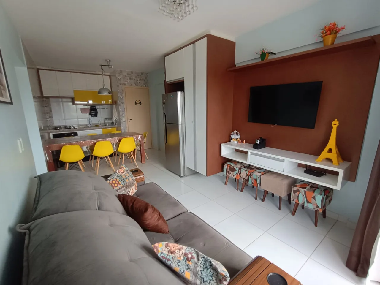 Apartamento de 2 Quartos no Lagoa Quente Flat Service em Caldas Novas